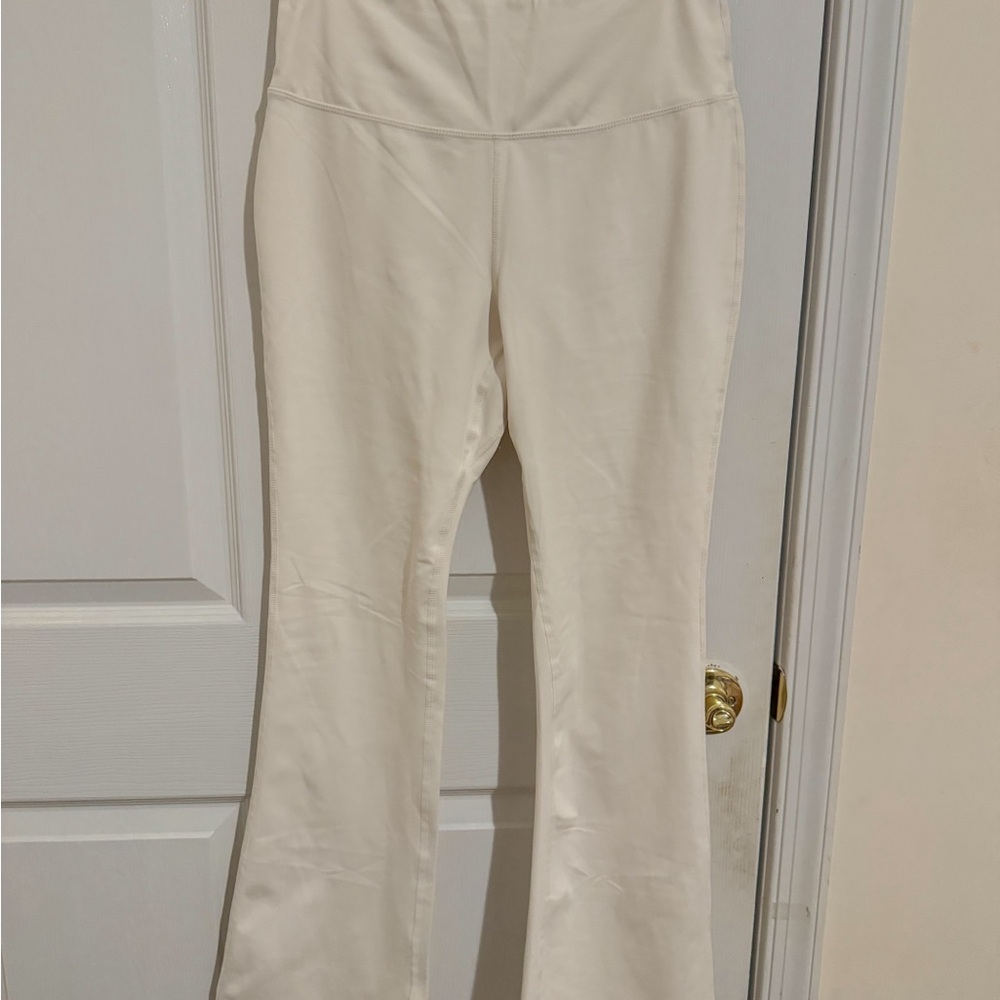 Conceited Cream‎ Flare Leggings Pants